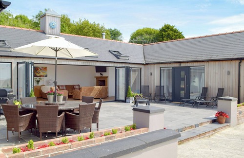 Haverfordwest Cottage | 4 bedroom accommodation in Wiston, near Haverfordwest