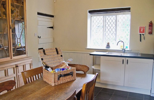 Grantham Cottage | 4 bedroom accommodation in Harlaxton, near Grantham
