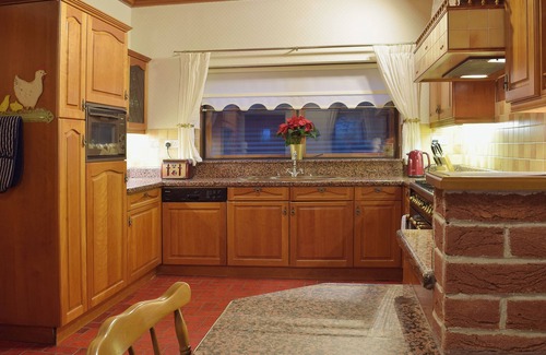 Llanelli Cottage | 4 bedroom accommodation in Felinfoel, near Kidwelly