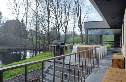Somme-Leuze House | 4 bedroom accommodation in Noiseux