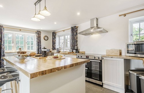 Zeals Cottage | 4 bedroom accommodation in Zeals, near Mere