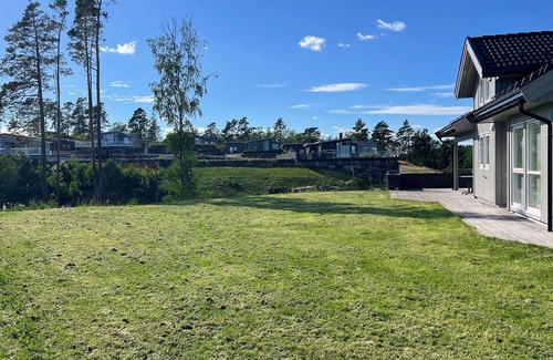 Arendal House | 4 bedroom amazing home in Færvik