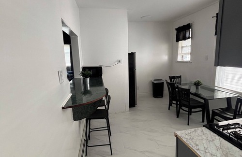 Weequahic Apartment | 4 bedroom apartment by EWR Airport