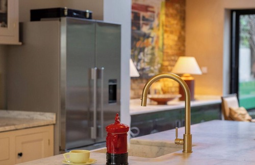 Haverstock Apartment | 4 Bedroom Apartment near Primrose Hill and Hampstead Heath