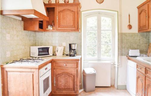 Moult-Chicheboville House | 4 Bedroom Awesome Home In Chicheboville