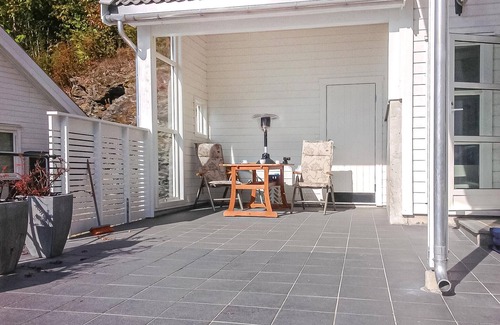 Luster House | 4 bedroom awesome home in Luster