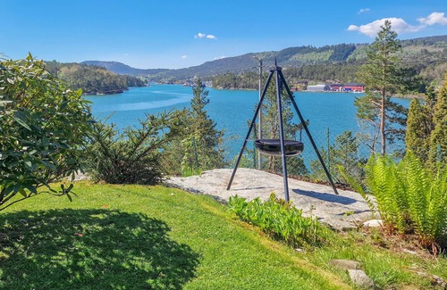 Kvinnherad House | 4 bedroom awesome home in ølve