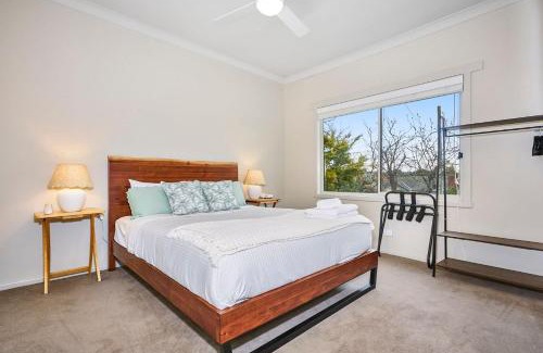 Heathmont Apartment | 4 Bedroom Home in Heathmont Perfect for Families