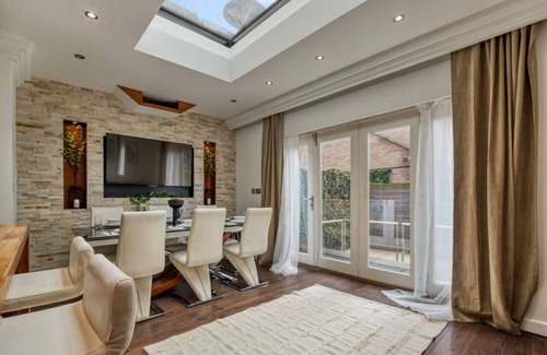 Turnham Green House | 4 Bedroom House in Chiswick