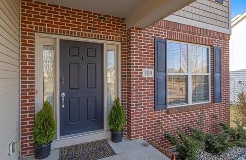 Columbus House | 4-bedroom house in cool Columbus for your extended stay. Sleeps 10! Enjoy