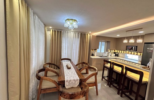 Bacolor House | 4-bedroom house in enchanting San Fernando with WiFi, AC