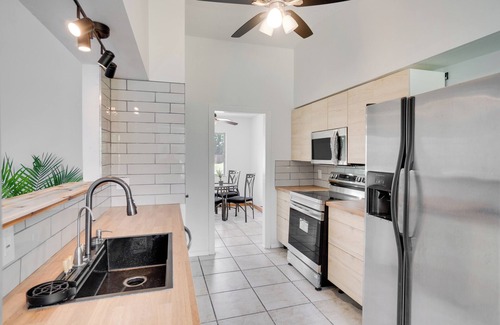 Orlando House | 4-bedroom newly updated ranch-style home with huge backyard in fantastic Orlando