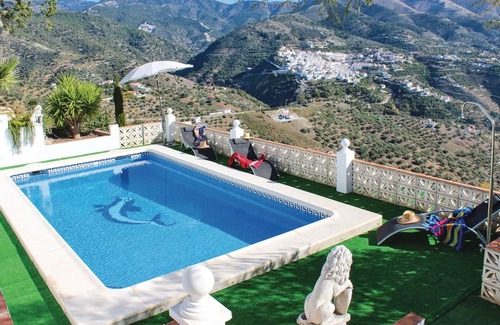 Canillas de Albaida House | 4 bedroom nice home in árchez
