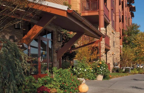 Sevierville Condo | 4 Bedroom Presidential Suite, Pool View, in Great Smoky Mountains!