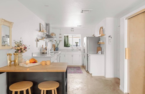 Coronado House | 4 bedroom private retreat in the heart of downtown