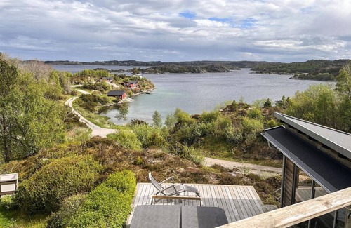 Hitra House | 4 bedroom stunning home in Melandsjø