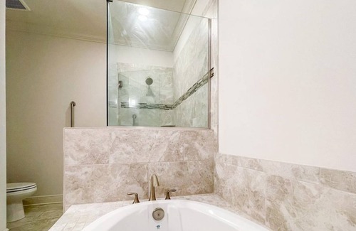 Sunset Pass House | 4 Bedroom Townhome 416741 by Houzlet