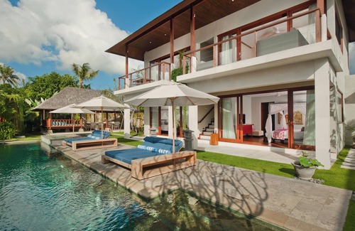 Batubelig Villa | 4-Bedroom Villa in Seminyak near Batu Belig Beach