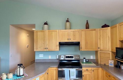 Broadwater County House | 4 Bedrooms, 3 Bath. Great views, quiet, fenced yard. Fully equipped. AC/WI Fi