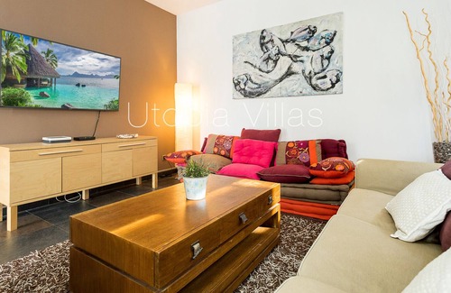 Sant Pere de Ribes Villa | 4 bedrooms full equiped villa up to 10 people 5mn from Sitges, Barcelona