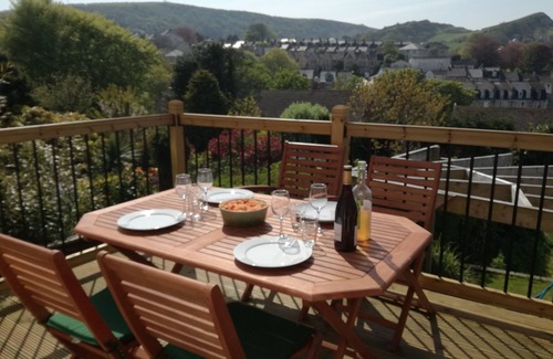 Hele House | 4 bedrooms family home with fantastic hills views