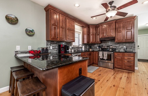 The Galena Territory House | 4 BR. Hot Tub. Pet Friendly. May Discounts!