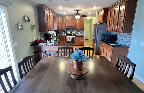 The Galena Territory House | 4 BR. Hot Tub. Pet Friendly. May Discounts!