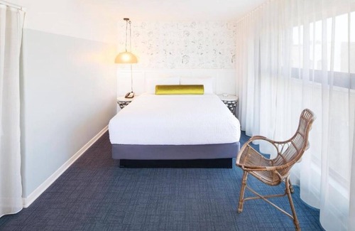 Venice Hotel | 4 Charming Venice Beach Rooms w/Balcony | Free Breakfast | Rooftop