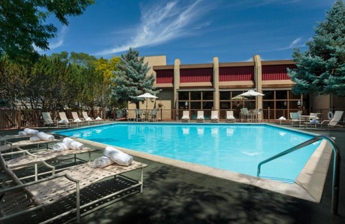 Elko Hotel | 4 Convenient Units! Pool, Parking, Pets Allowed, Near Ruby View Golf Course!