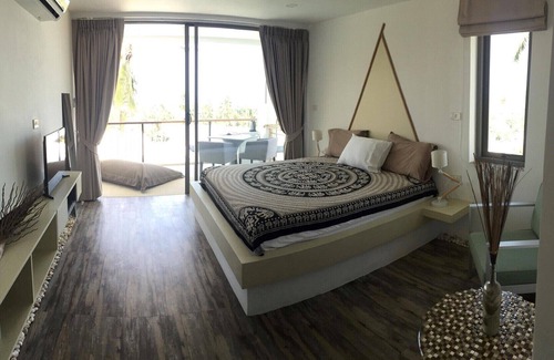 Maret Hotel | 4 double bedrooms, sea view and coconut grove, swimming pool near the beaches .....