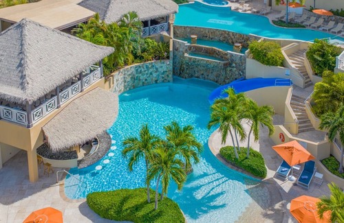Scrub Island Apartment | 4 Island Rooms Near Beach with Balcony and Stunning Tropical Ocean Views