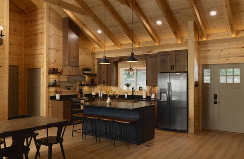 Frenchburg Apartment | 4 King Beds Hot Tub Forest View Fire Pit