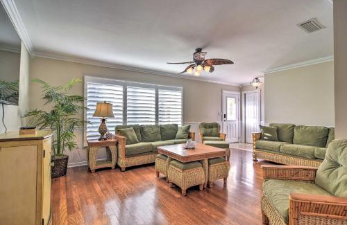 Seminole House | 4 Mi to Beach Gem with Pool and Lanai in Seminole!