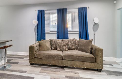 Detroit House | 4 Mi to Dtwn Detroit Townhome Near North End