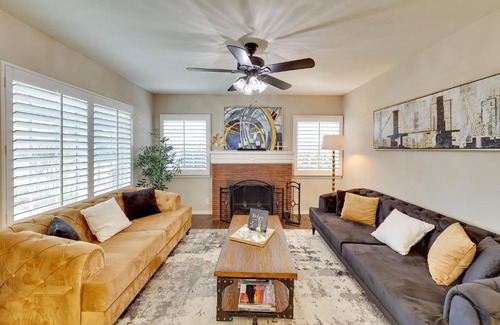 Riverside House | 4 Mi to Dtwn Riverside Gem with Pool and Game Room