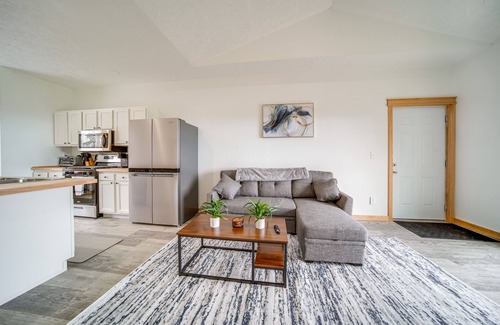 Erie Condo | 4 Mi to Lake Erie Access: Condo on the Greens