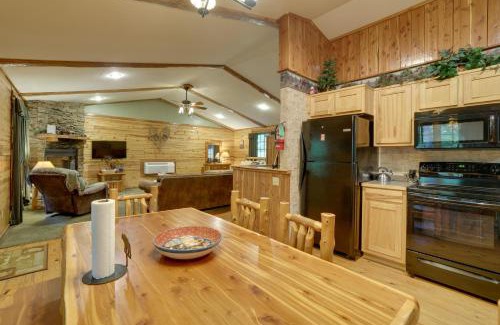 Sylvan Shores House | 4 Mi to Marina Cozy Log Cabin in Eureka Springs!