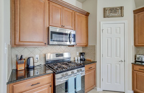 Spring House | 4 Mi to Six Flags: Spring Vacation Home