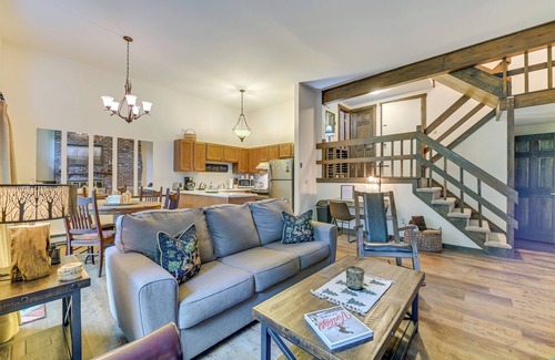 Hensonville House | 4 Mi to Windham Mountain: Ski Getaway!