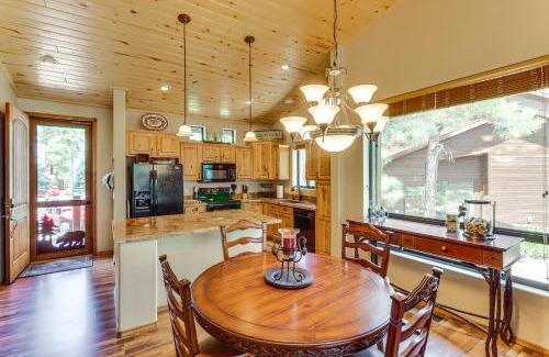 Torreon House | 4 Miles to Lake Retreat with 2 Decks!