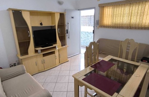 Santos Apartment | 4 min walk to the beach, complete apartment!