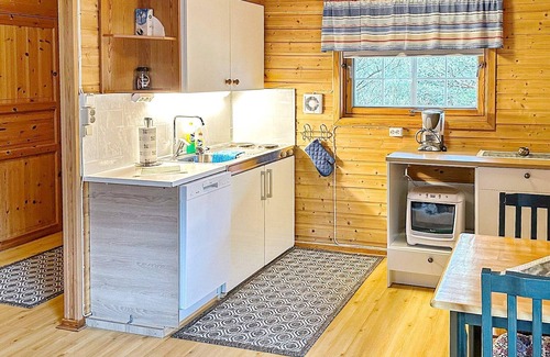 Olden House | 4 person holiday home in Lysøysundet