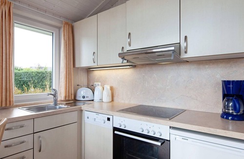 Lensterstrand House | 4 person holiday home in GROEMITZ