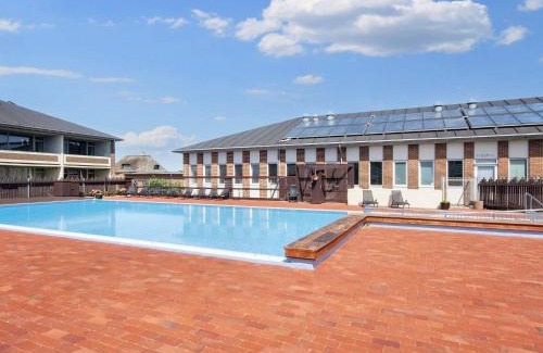 Rindby Strand Apartment | 4 person holiday home on a holiday park in Fanø
