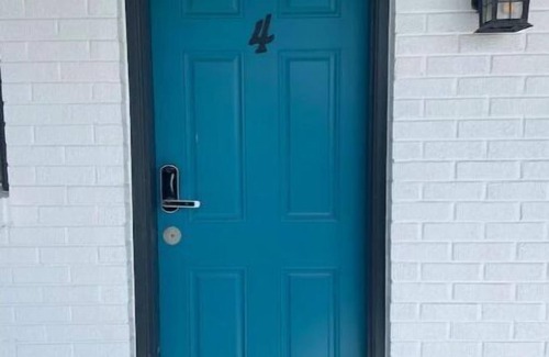 Morse Park Apartment | 4 Rockleys Vintage Motel, EV Charging available!