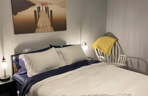 Morse Park Apartment | 4 Rockleys Vintage Motel, EV Charging available!