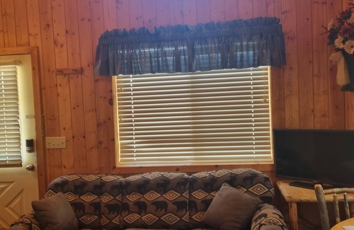 Absarokee Cabin | #4 Rustic cabin with AC in Absarokee - 2 bedrooms