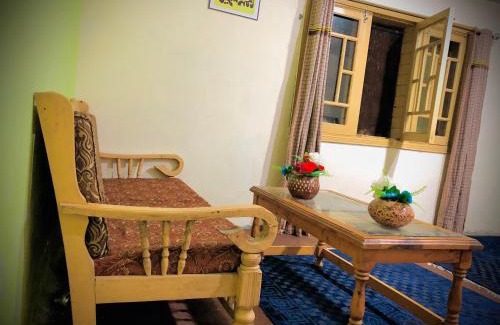 Naltar Valley Hotel | 4 Season Guest House Naltar