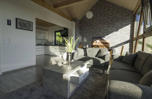 Oberneisen Apartment | 4 Sterne Ferienwohnung "rabenlay" in Oberneisen Direkt am Aar-radweg