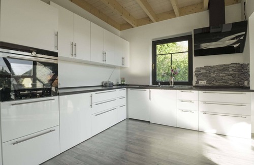Oberneisen Apartment | 4 Sterne Ferienwohnung "rabenlay" in Oberneisen Direkt am Aar-radweg
